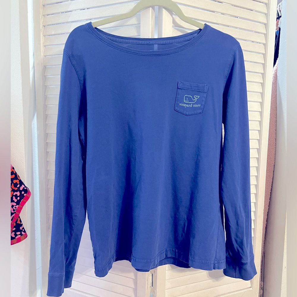 Vineyard Vine Blue long sleeve pocket tee